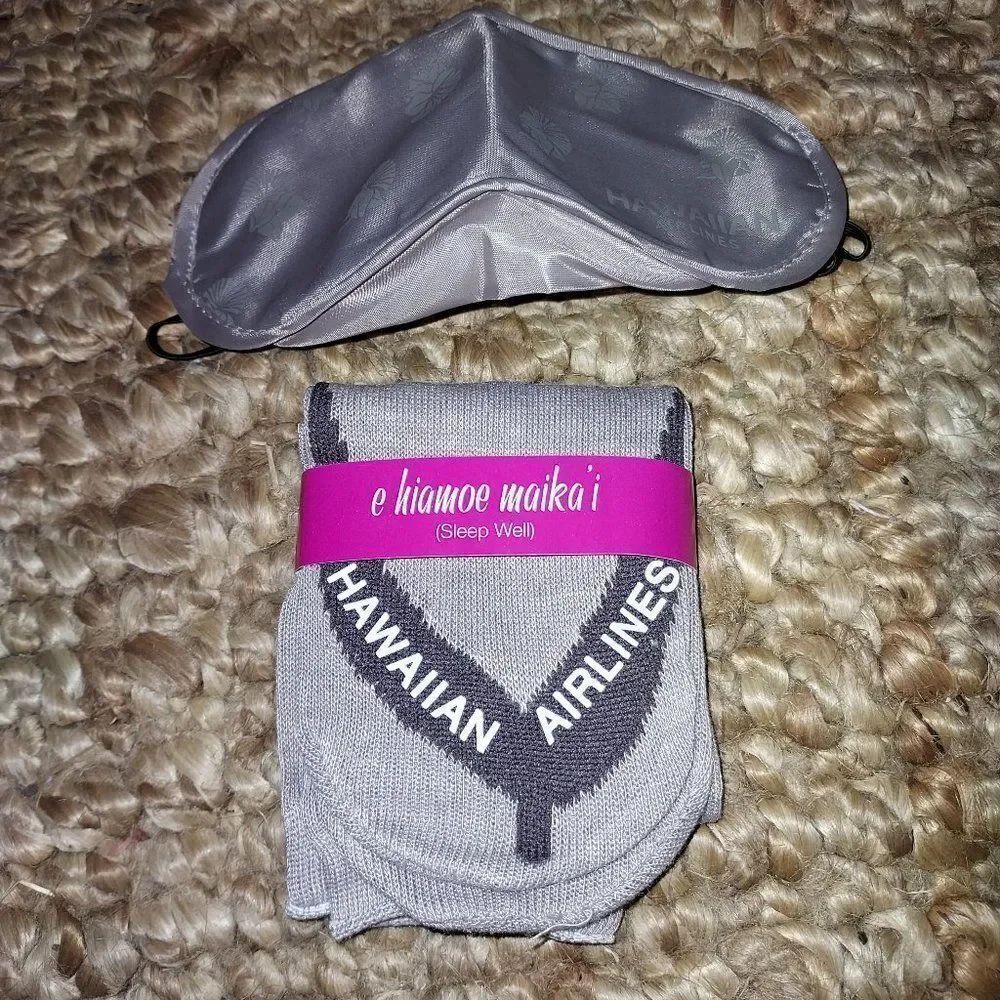 NWOT Hawaiian Airlines Socks and Blindfold NEW